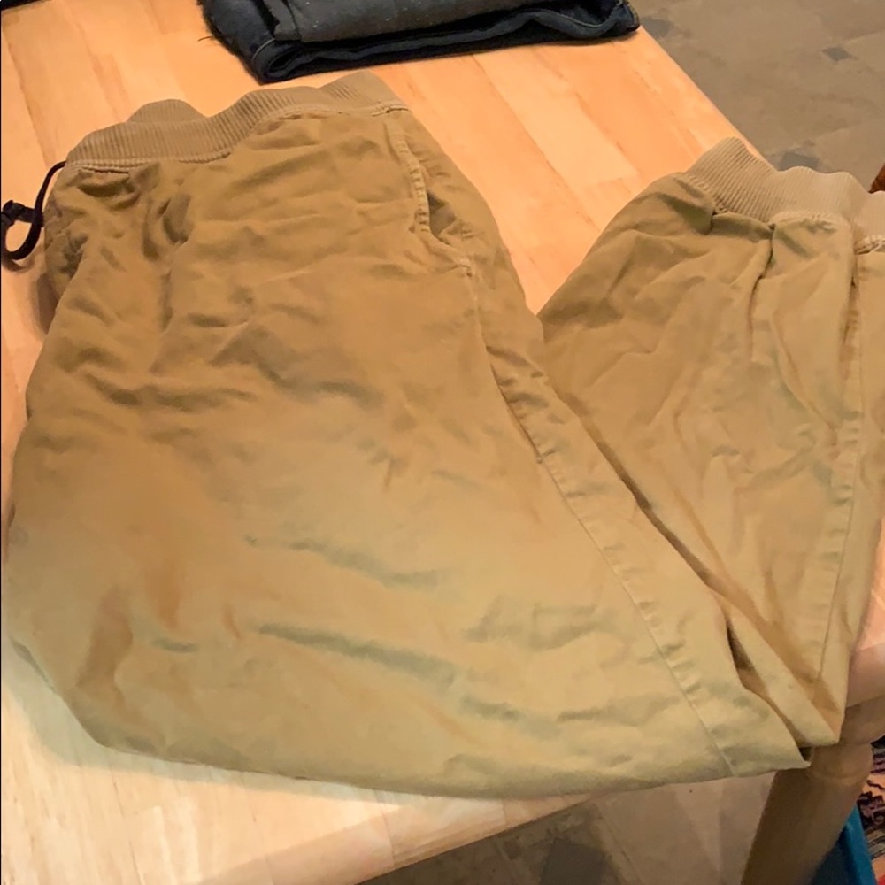 Men’s chino joggers